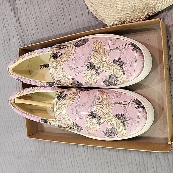 NIB Johnny Was Sneakers size 8 - Picture 1 of 8